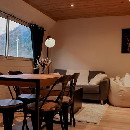 Ambiance Montagne, A Deux Pas De La Gare Cluses Exterior foto